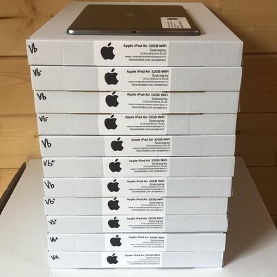 Voordeelbundel (10 stuks) Apple iPad Air 9.7" 32GB zwart WiFi (4G) + garantie
